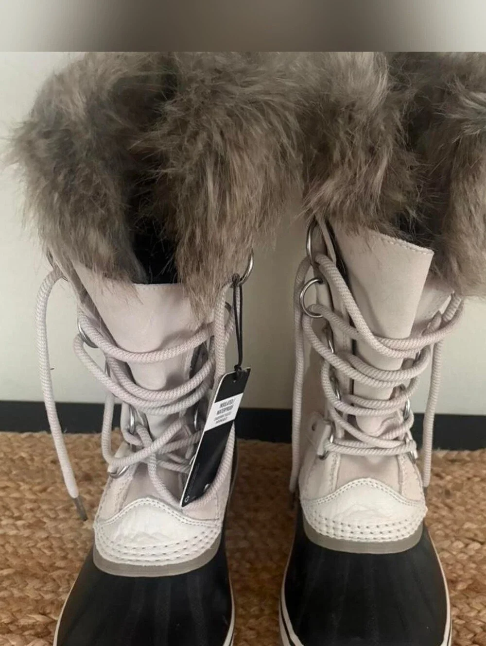 NEW Sorel Joan Of Arctic Boots Faux Fur Cream Black Sz.9